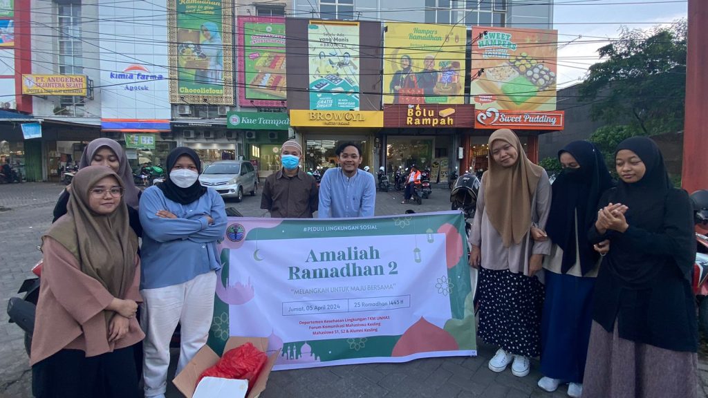 Tebar Paket Sembako Dep. Kesling FKM UH